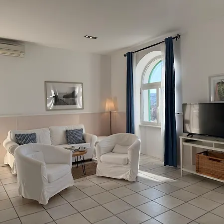 Pavi Apartments Vila Amalia Šilo Kültér fotó