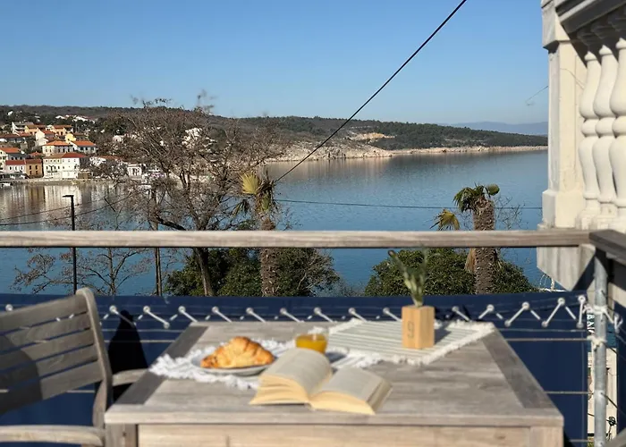 Pavi Apartments Vila Amalia